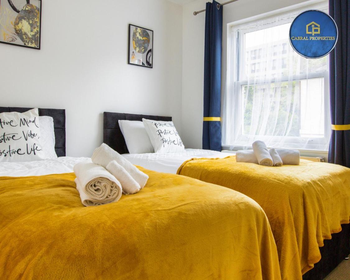2 Bedroom House By Cabral Monthly Special Price * Reading