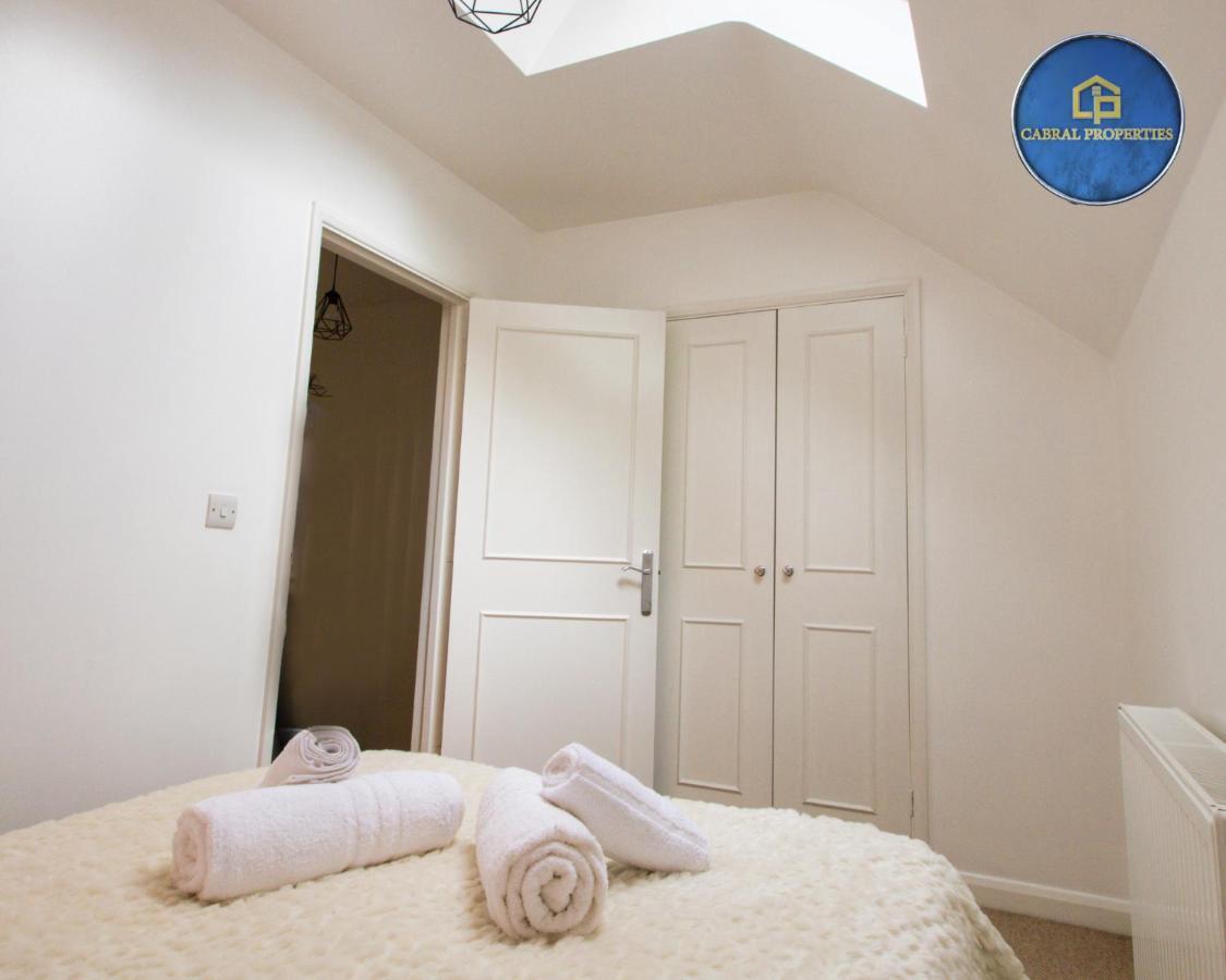 2 Bedroom House By Cabral Monthly Special Price Apartment Reading