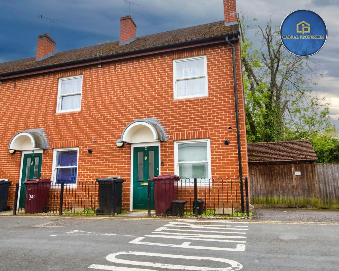 Apartment 2 Bedroom House By Cabral Monthly Special Price *